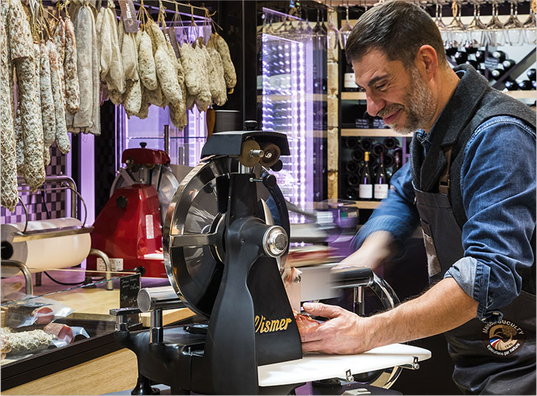 Découvrez la boutique Comptoir Charcuterie Maison Duculty Lyon Cordeliers, une adresse incontournable pour les amateurs de charcuterie de qualité à Lyon