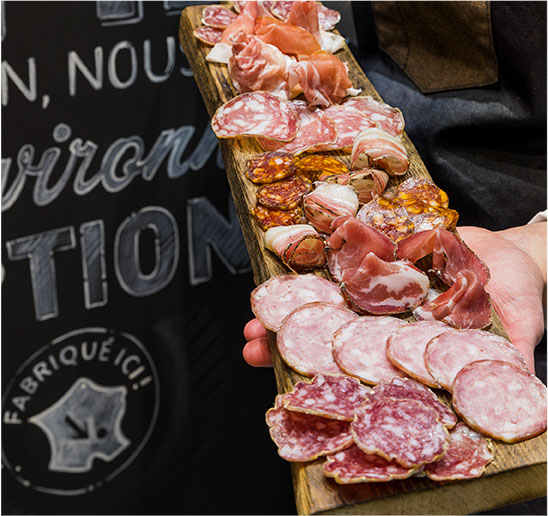 Le plateau de charcuterie de Maison Duculty, un incontournable pour l'apéritif entre amis